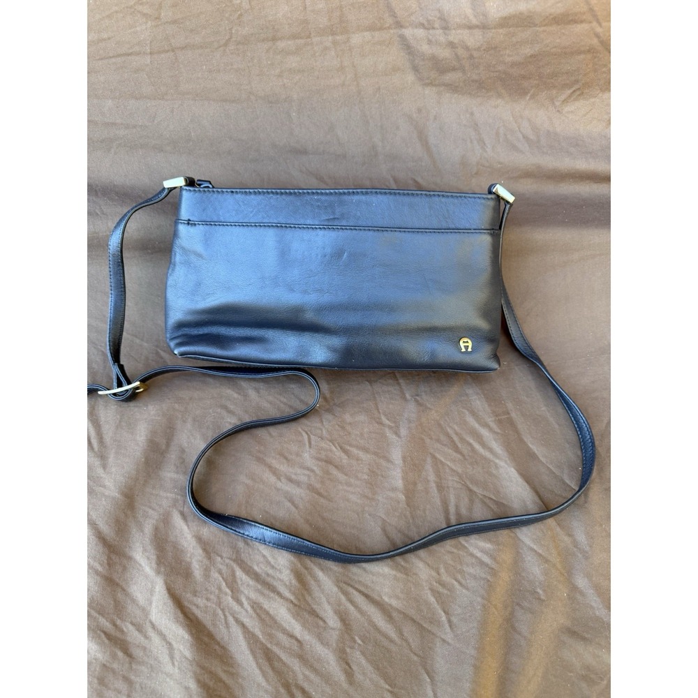 Vintage 90s Y2K ETIENNE AIGNER  Black Leather Cross Body  Shoulder Bag Purse